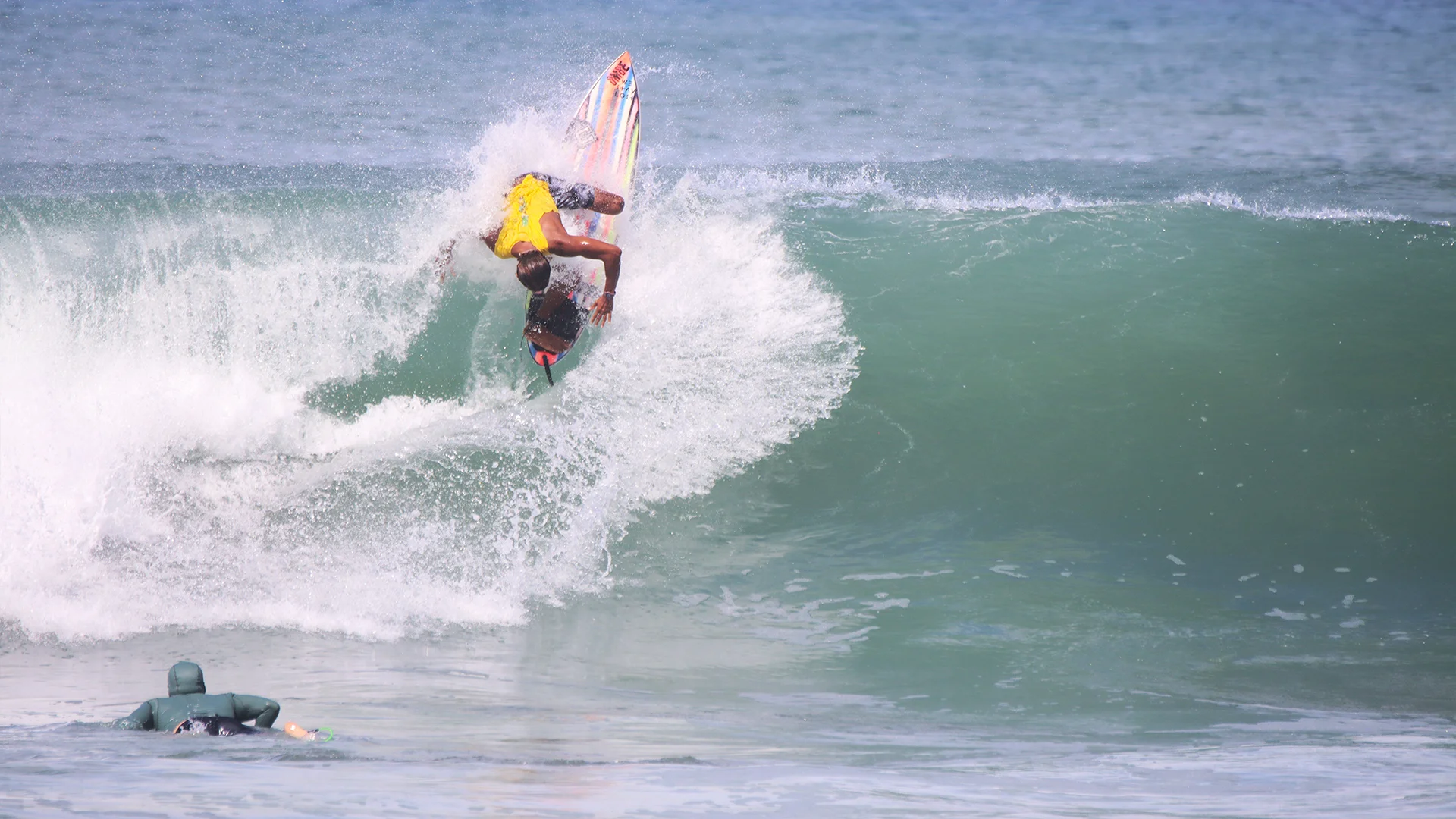 Nicaragua Surf Camp at Magnific Rock carrusel 3