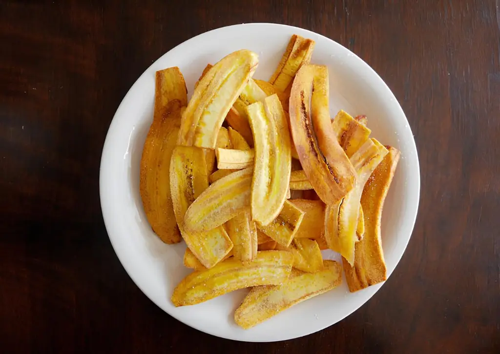 fried green plantain slices